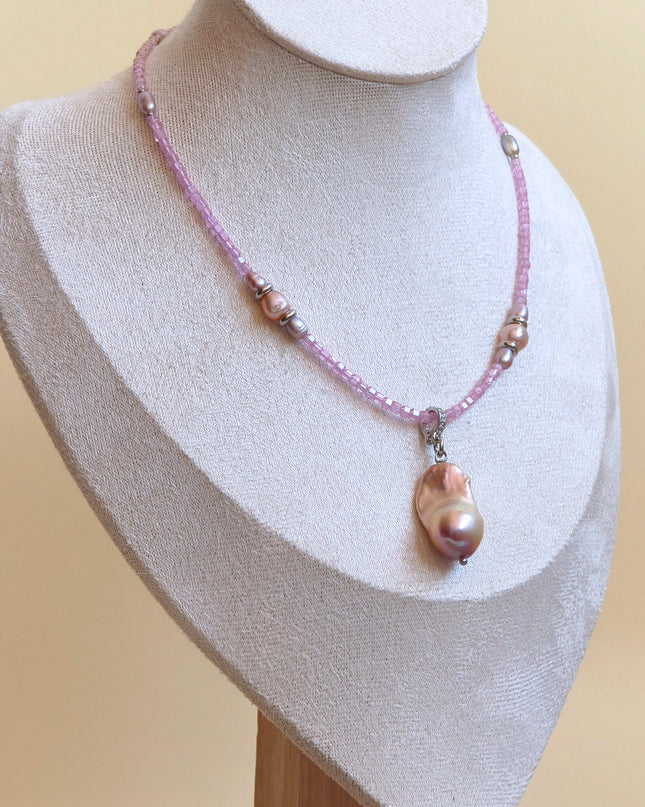 Choker with a removable pendant