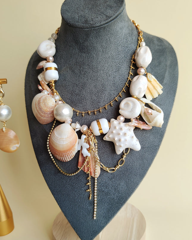 Necklace with shells