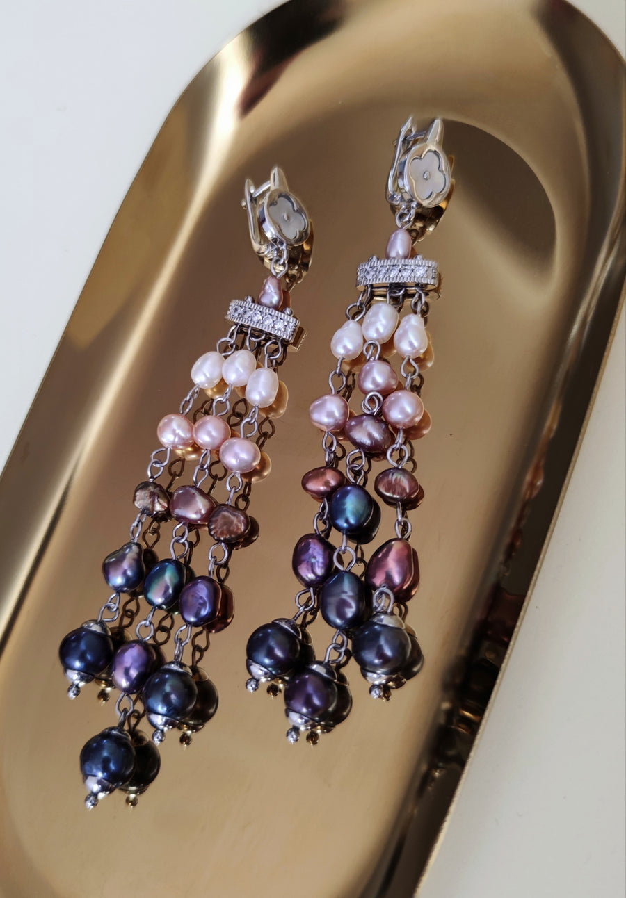Pearls and the sea