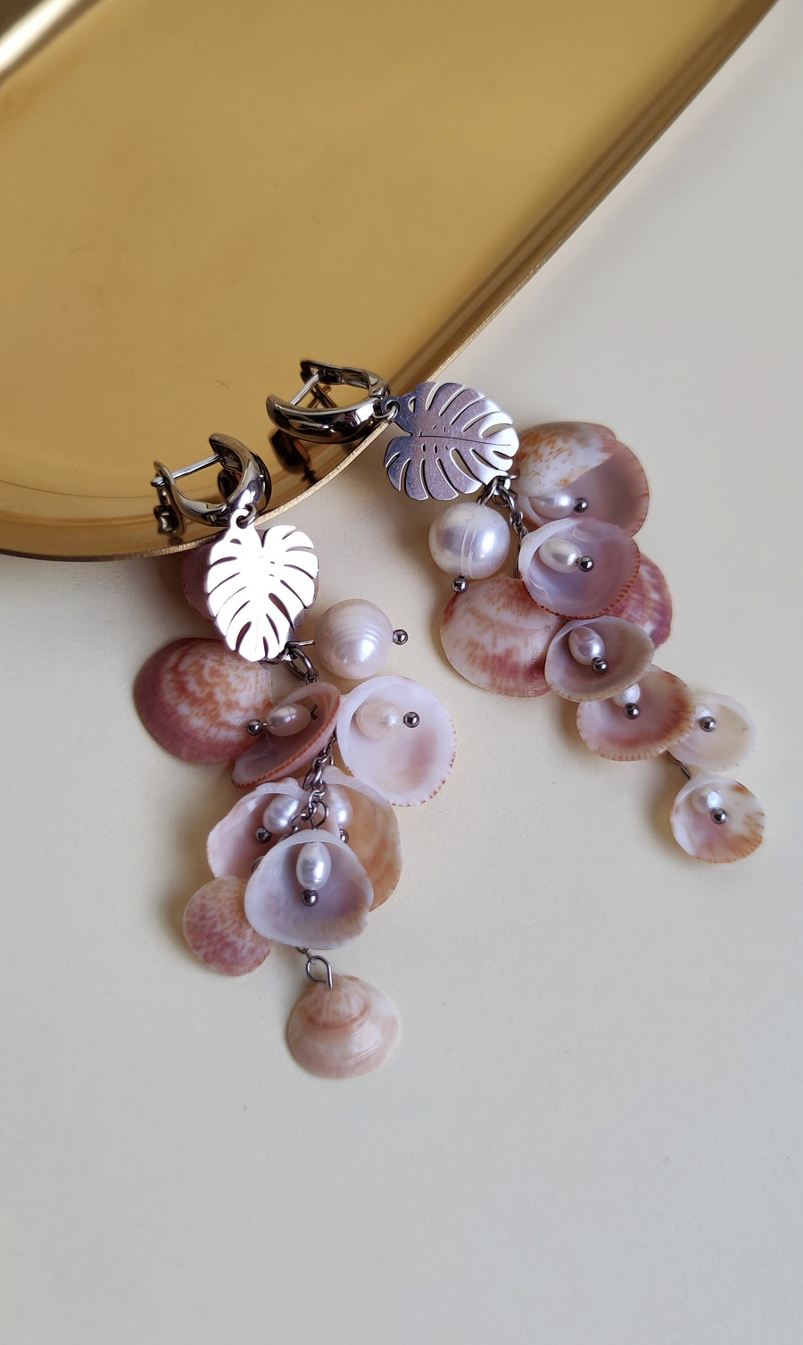 Shells & Pearls