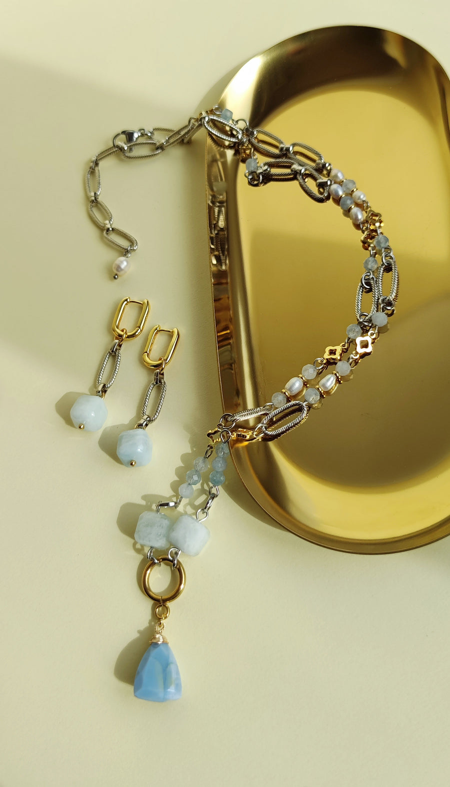 Pearls and aquamarines
