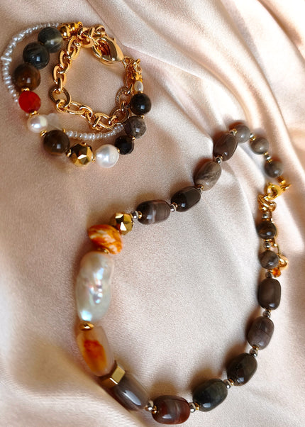 Stylish necklace with natural gemstones