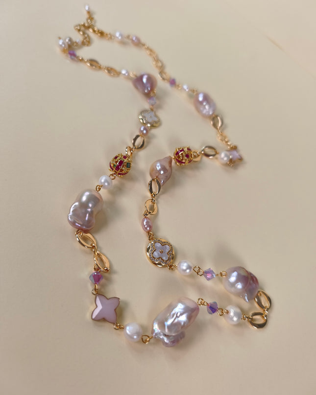 Collar de perlas barrocas