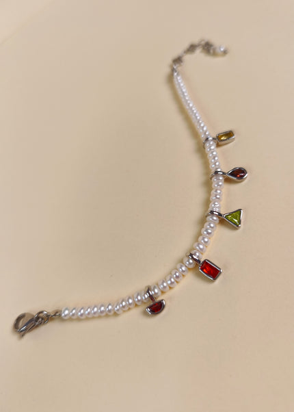 Perlas y circonita cúbica