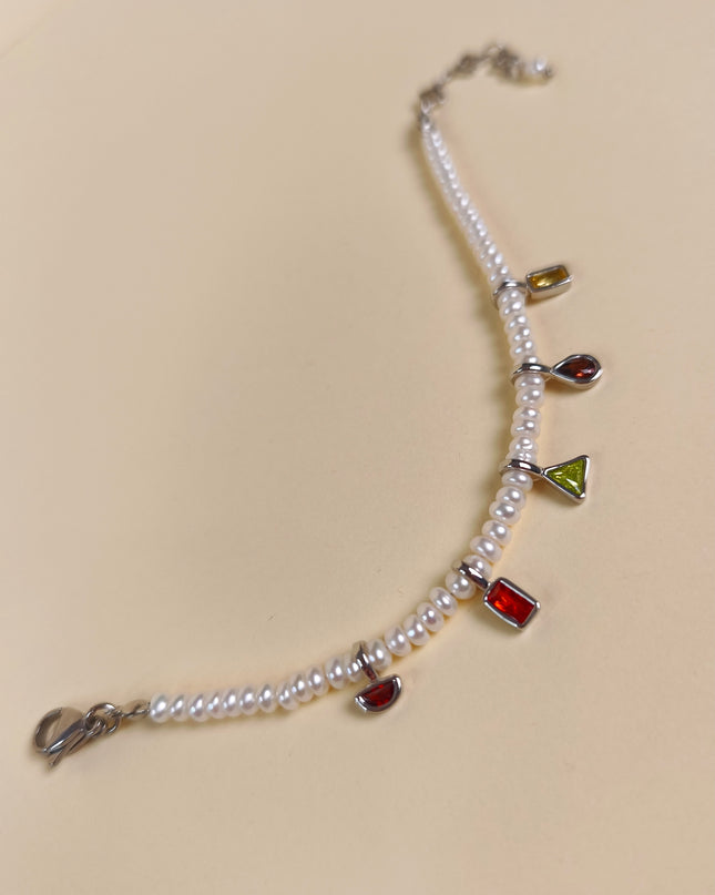 Perlas y circonita cúbica
