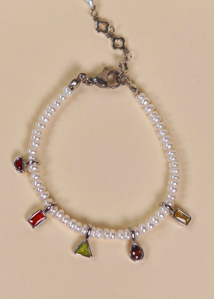 Perlas y circonita cúbica