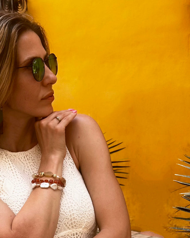 Pulsera con perlas y cornalina