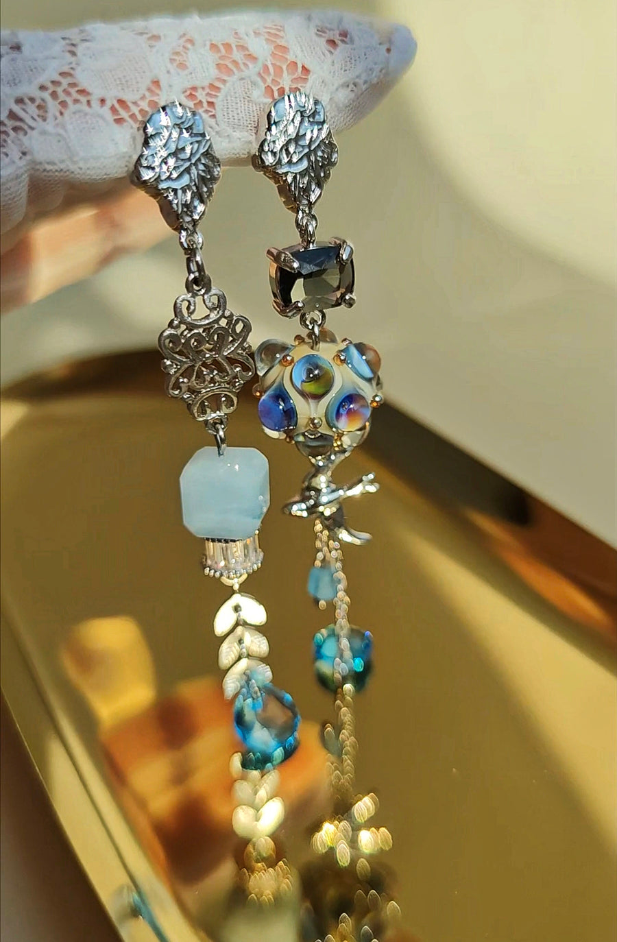 Asimetría Seductora con cristales de Swarovski