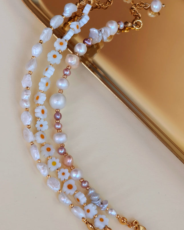 Bracelet with Pearls and Daisies
