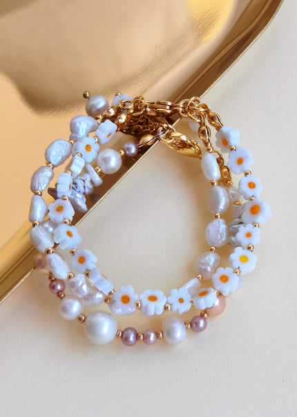 Bracelet with Pearls and Daisies