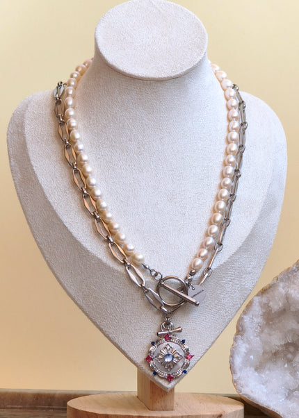 A trendy layered necklace set